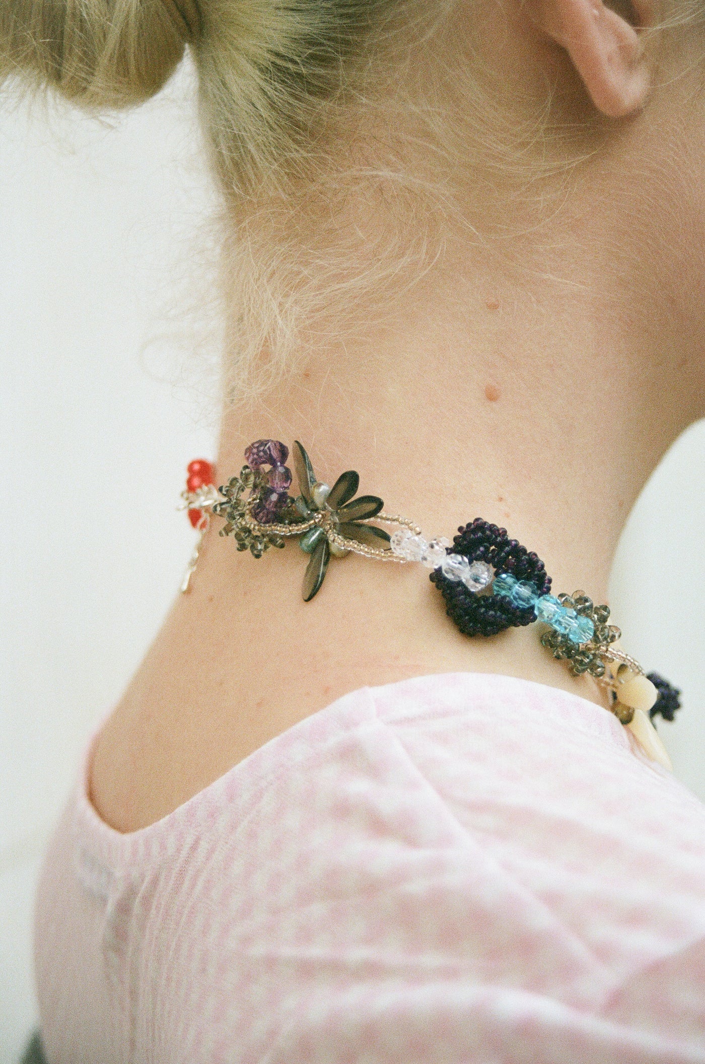 Jacob Dila necklace in amethyste – Available at PERSEI