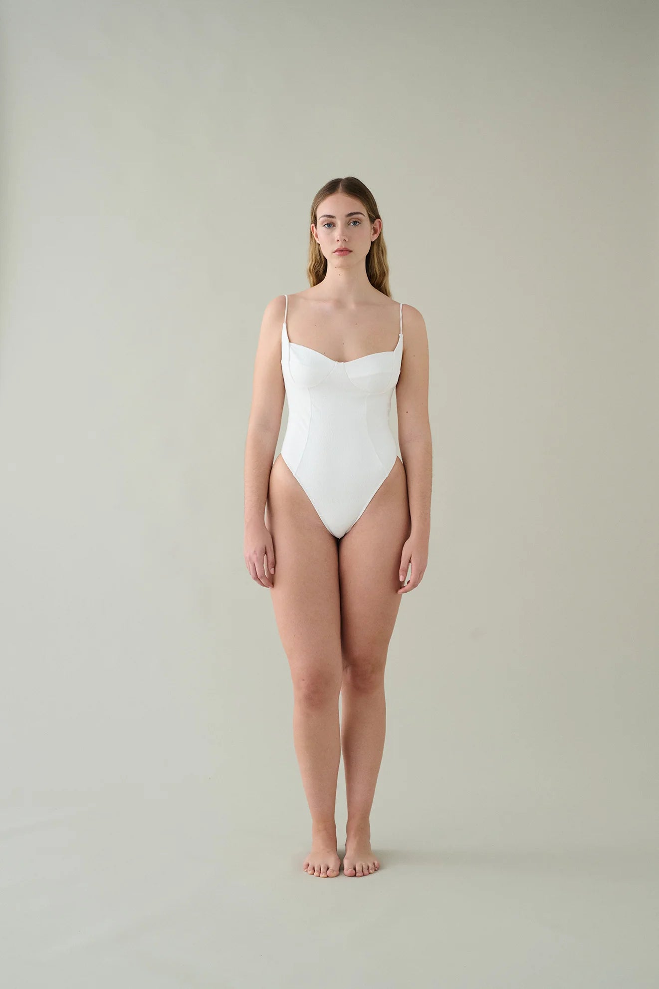 Nina One Piece / textured white