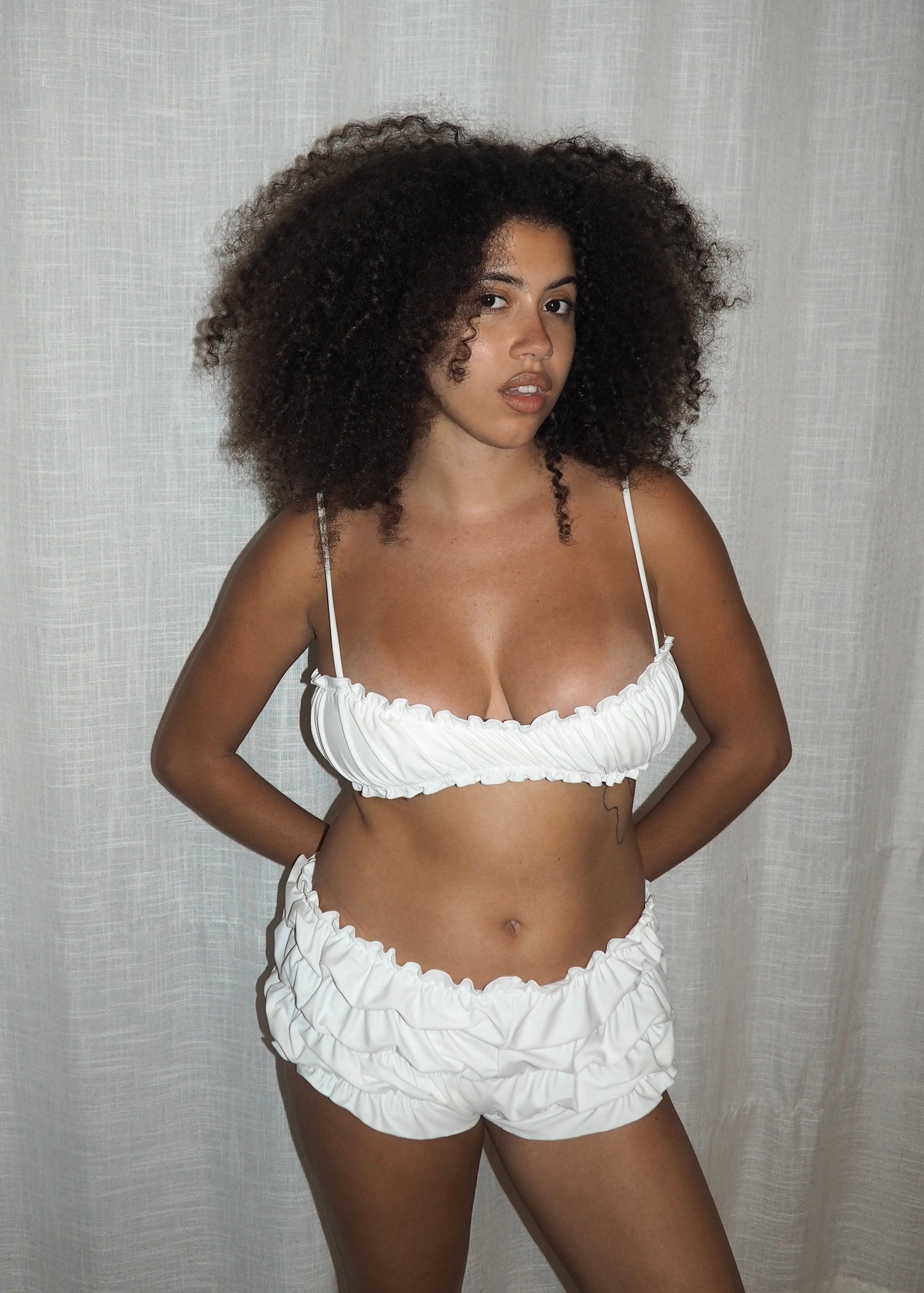 Milos Shorts / white