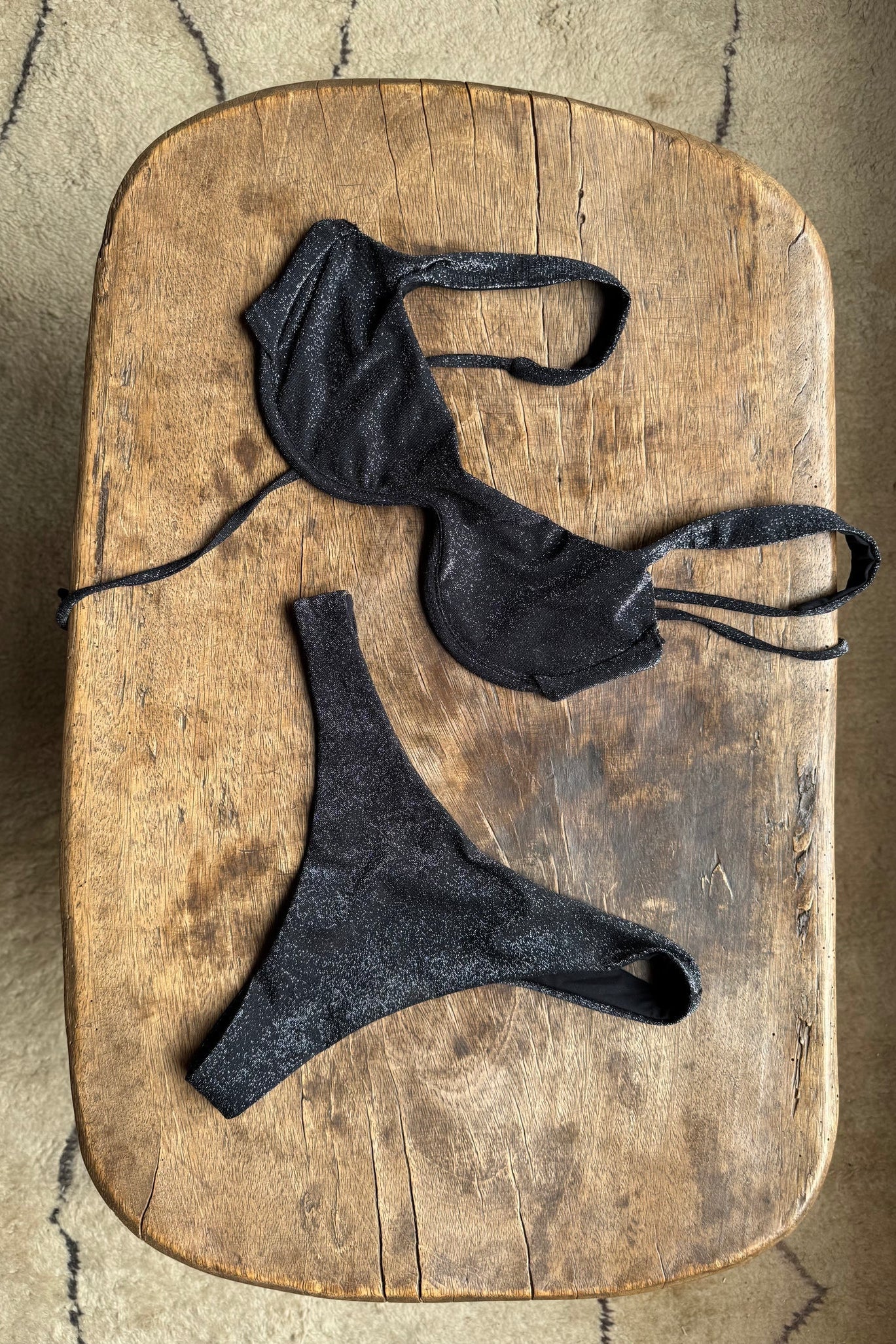 Wave Bottom / midnight black