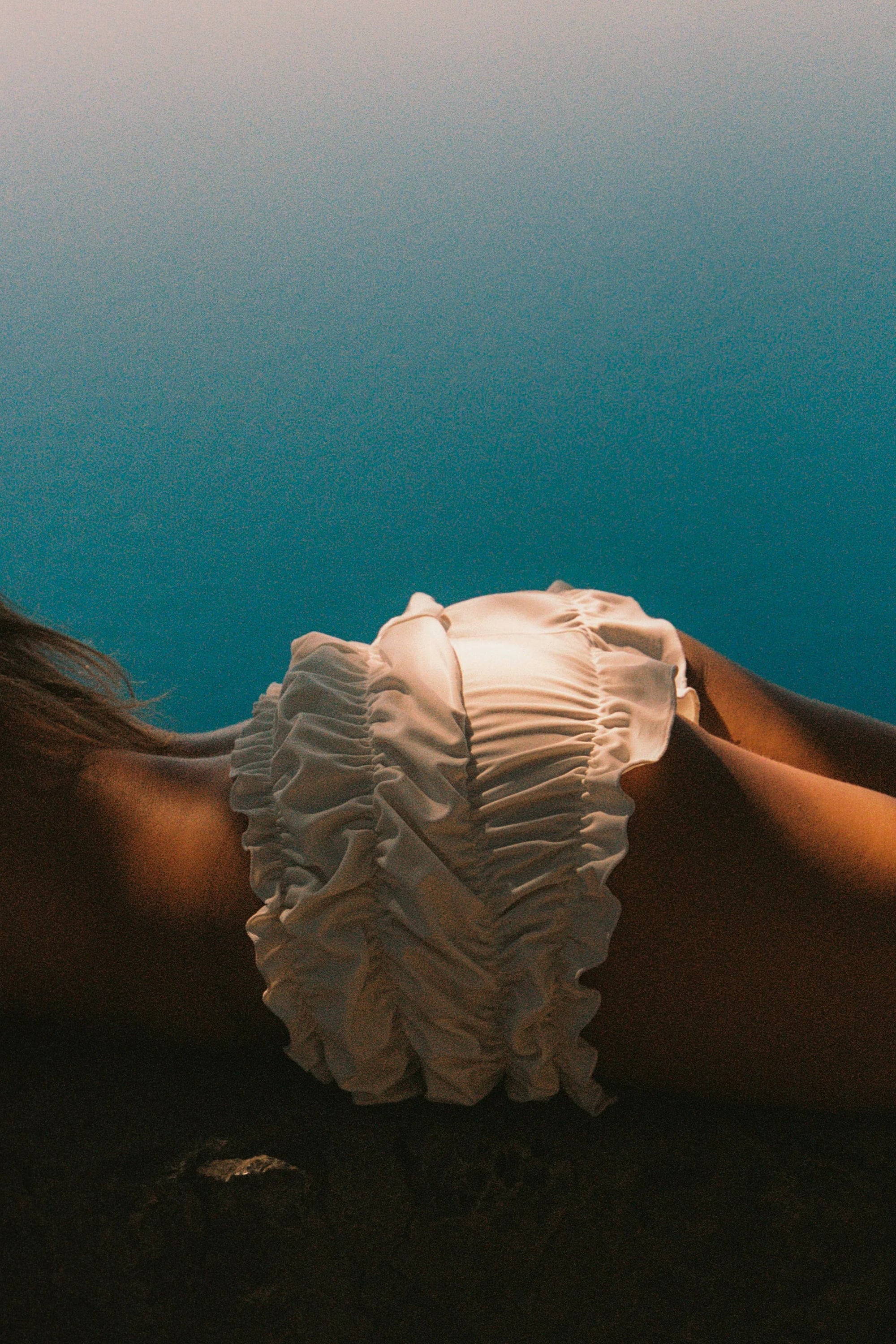 Milos Shorts / white
