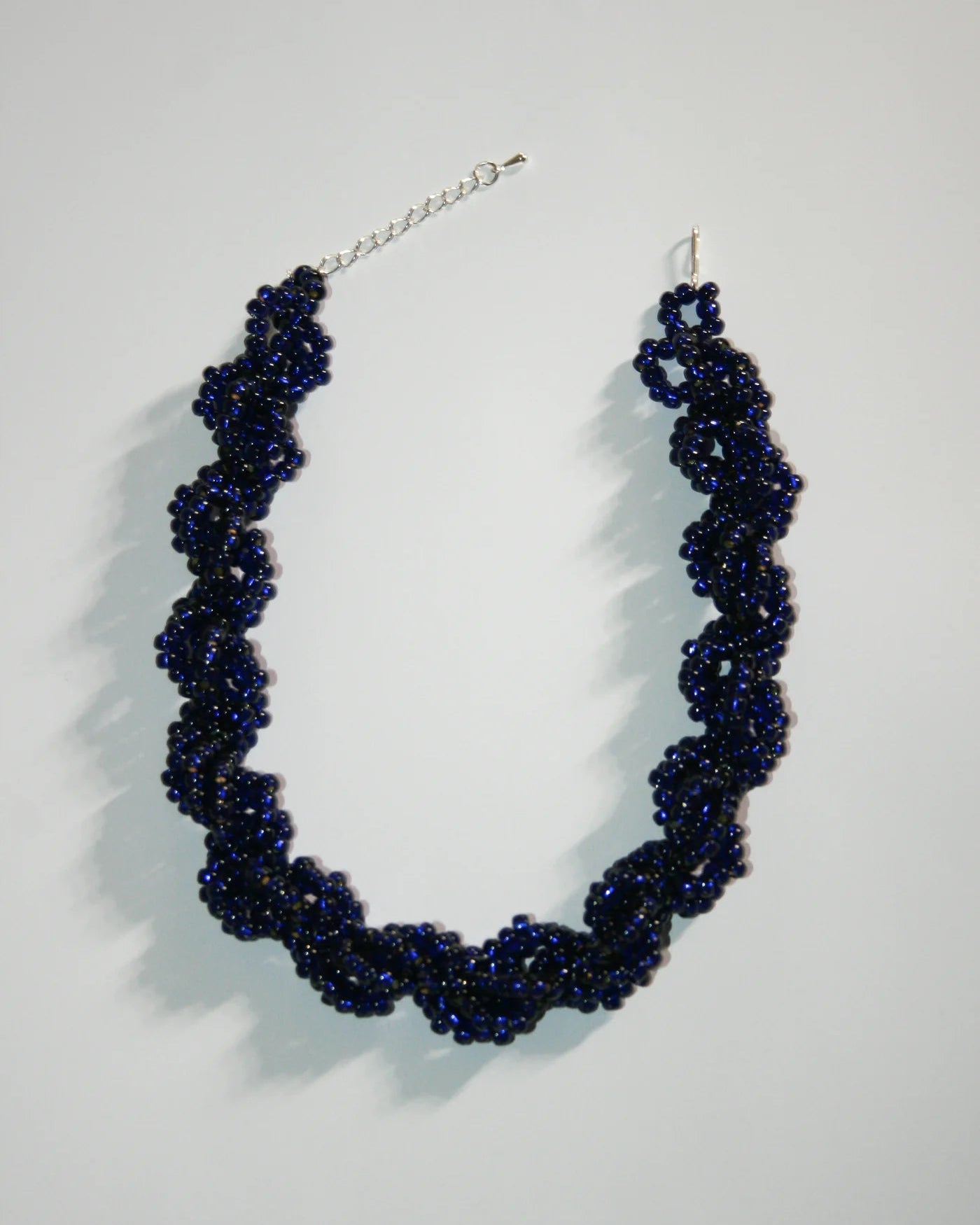Jacob Nour necklace in navy – Available at PERSEI